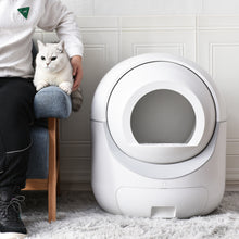 Load image into Gallery viewer, Smart App control Self-Cleaning Automatic Litter Box for Multiple Cats
